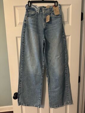 Cinch High-Waisted Light Wash Wide Leg Jeans